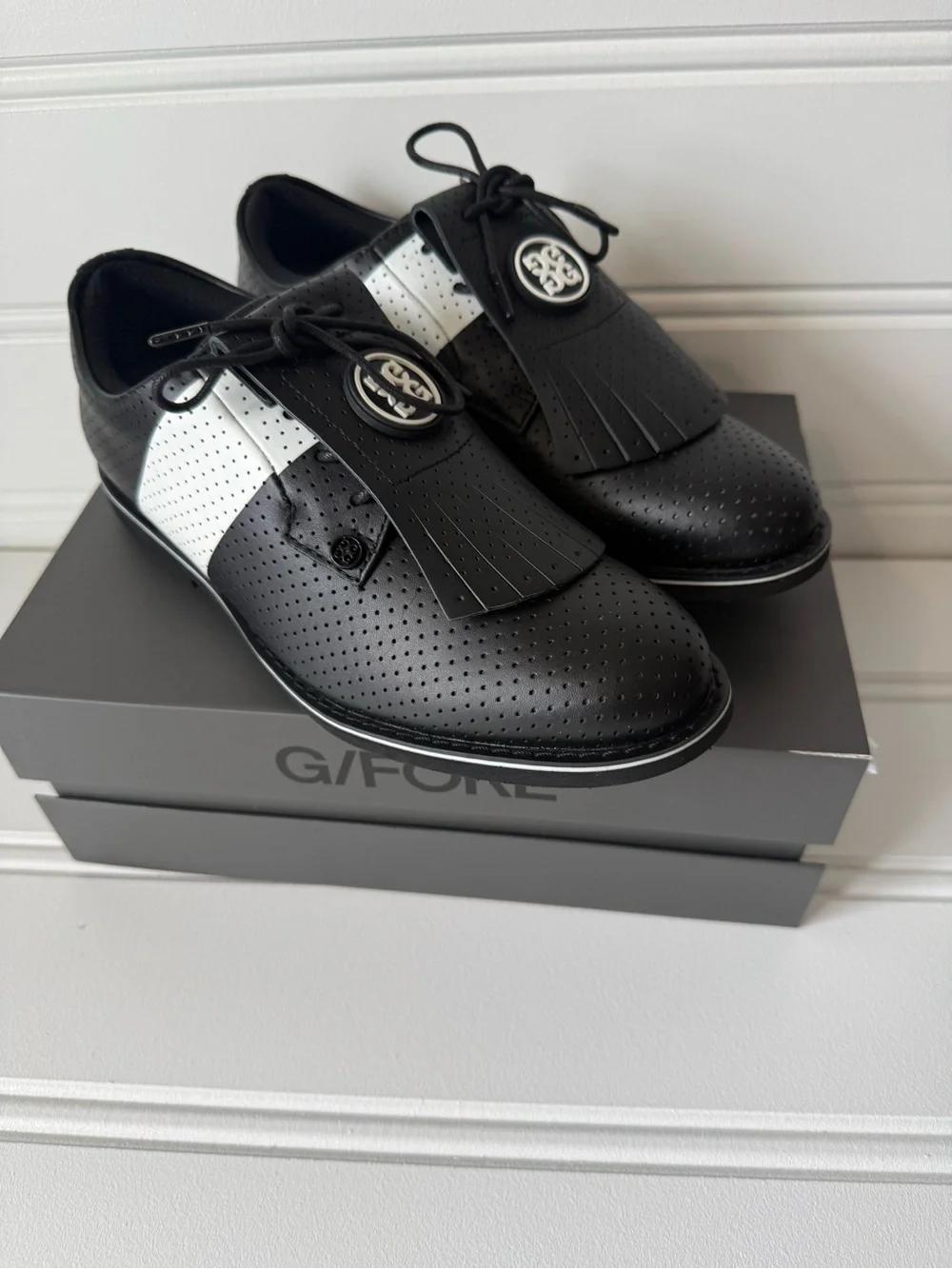 G/FORE GFORE GALLIVANTER PERFORATED LEATHER KILTIE GOLF SHOE Women 8M Black NEW - Picture 2 of 7